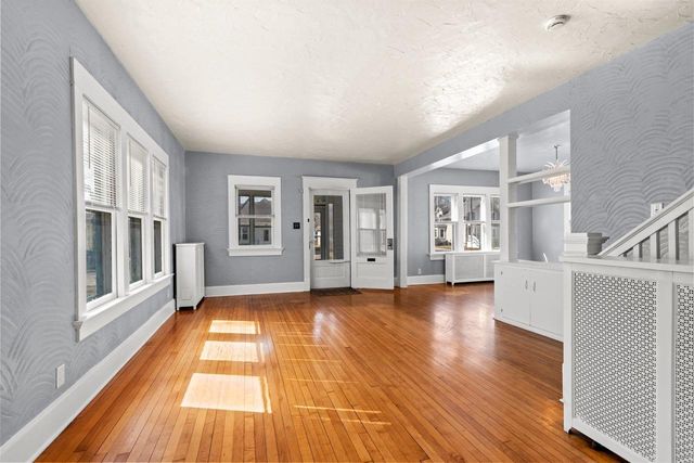 722 BOND STREET, Green Bay, WI 54303