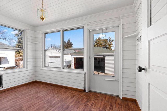 722 BOND STREET, Green Bay, WI 54303