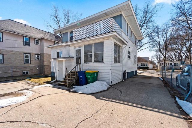 722 BOND STREET, Green Bay, WI 54303