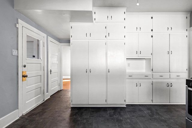 722 BOND STREET, Green Bay, WI 54303