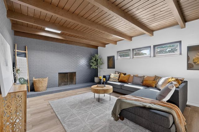 8413 Aztec Road NE, Albuquerque, NM 87111