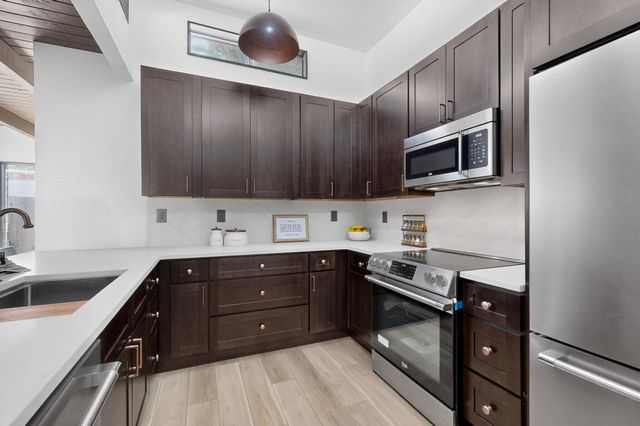 8413 Aztec Road NE, Albuquerque, NM 87111