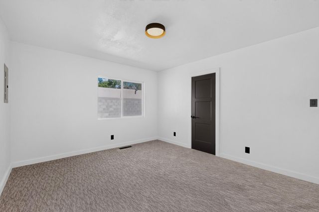 8413 Aztec Road NE, Albuquerque, NM 87111