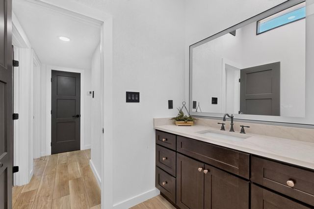 8413 Aztec Road NE, Albuquerque, NM 87111