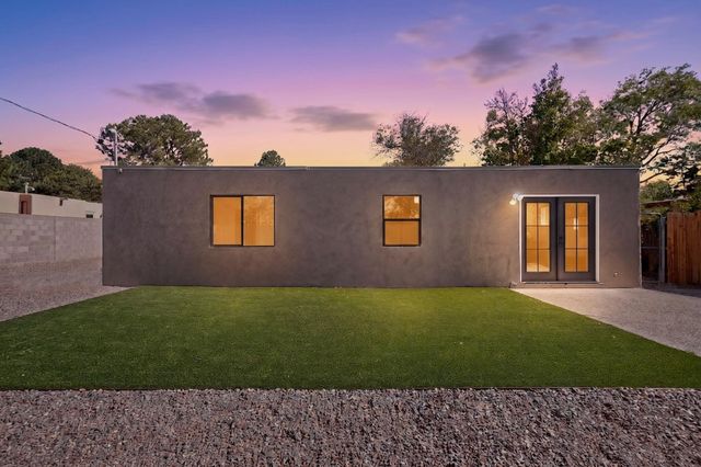 8413 Aztec Road NE, Albuquerque, NM 87111