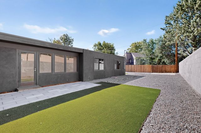 8413 Aztec Road NE, Albuquerque, NM 87111