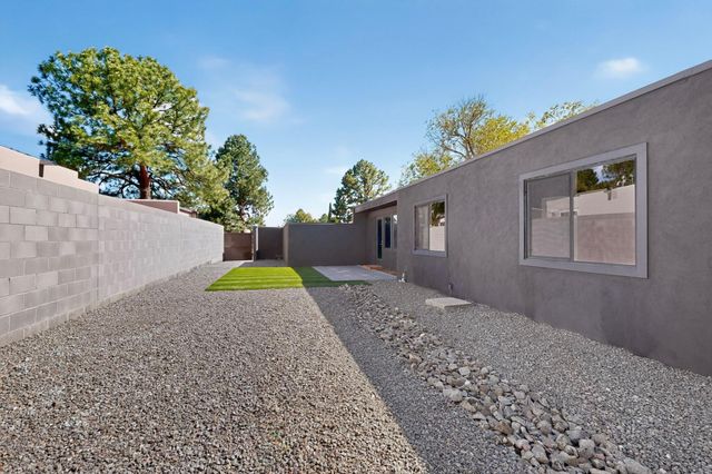 8413 Aztec Road NE, Albuquerque, NM 87111