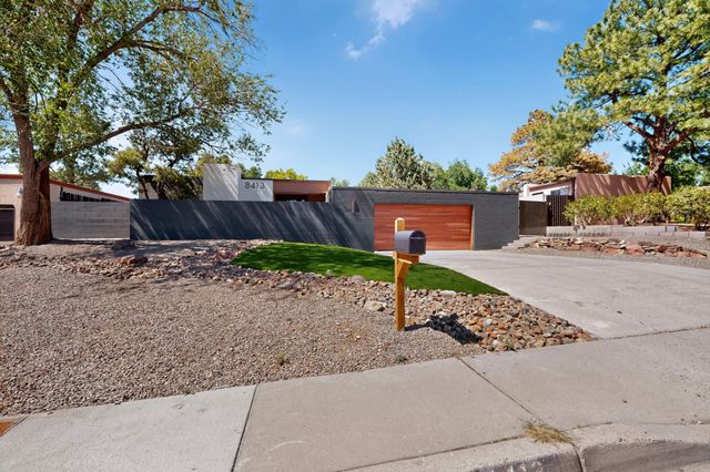 8413 Aztec Road NE, Albuquerque, NM 87111
