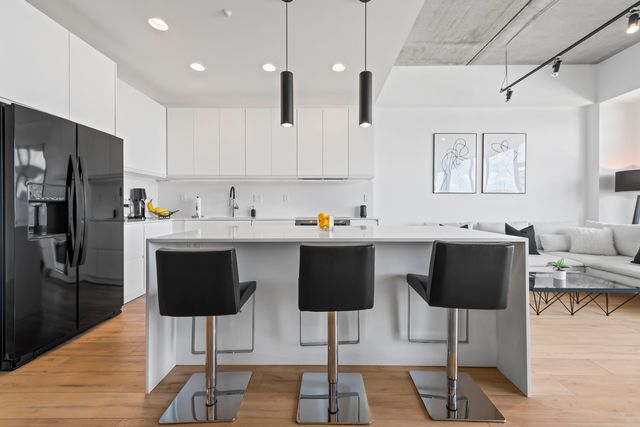 350 N Main Street 716, Royal Oak, MI 48067