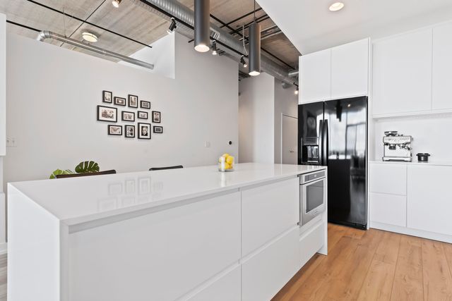 350 N Main Street 716, Royal Oak, MI 48067