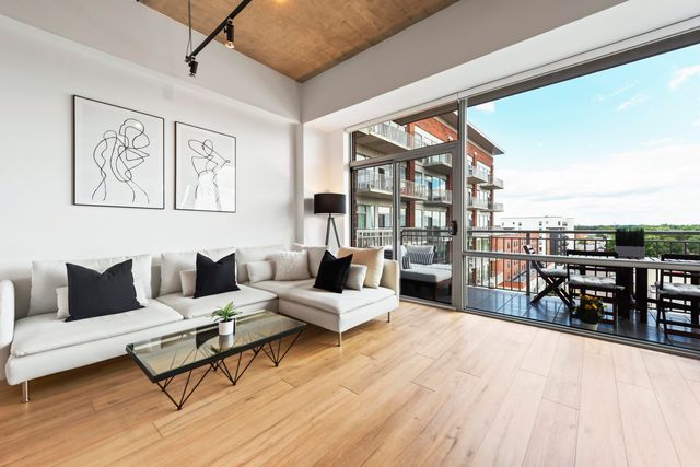 350 N Main Street 716, Royal Oak, MI 48067