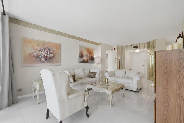 7900 Radice Court 202, Lauderhill, FL 33319