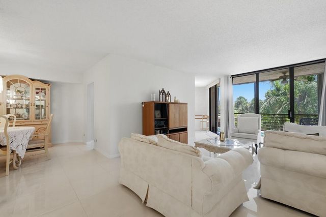 7900 Radice Court 202, Lauderhill, FL 33319