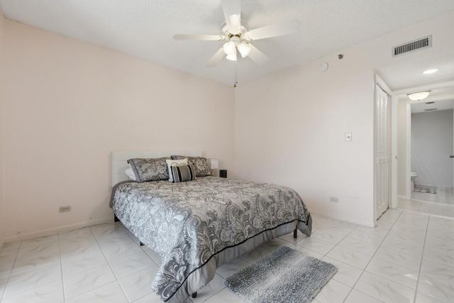 7900 Radice Court 202, Lauderhill, FL 33319