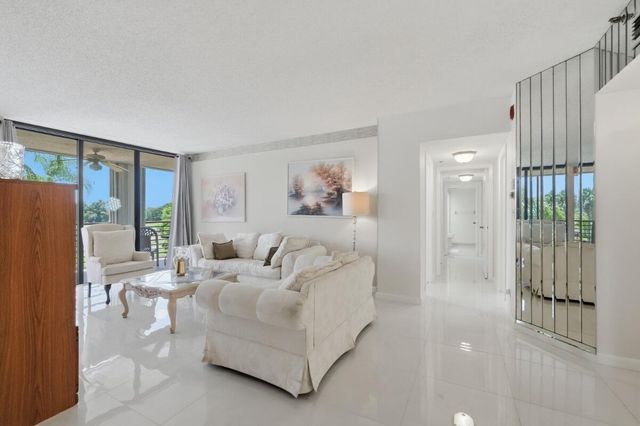 7900 Radice Court 202, Lauderhill, FL 33319
