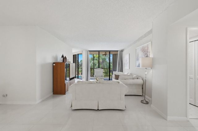 7900 Radice Court 202, Lauderhill, FL 33319