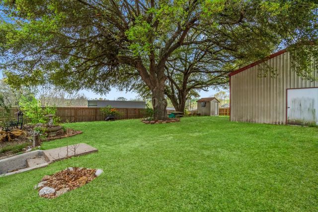 55 Lakeway Drive, Coldspring, TX 77331
