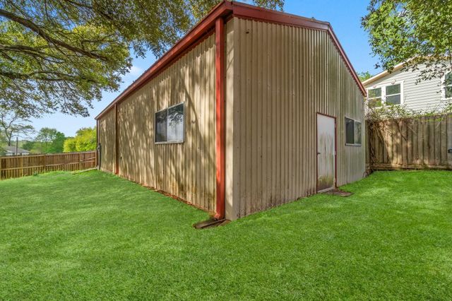 55 Lakeway Drive, Coldspring, TX 77331
