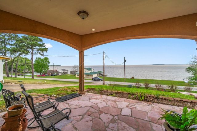 55 Lakeway Drive, Coldspring, TX 77331