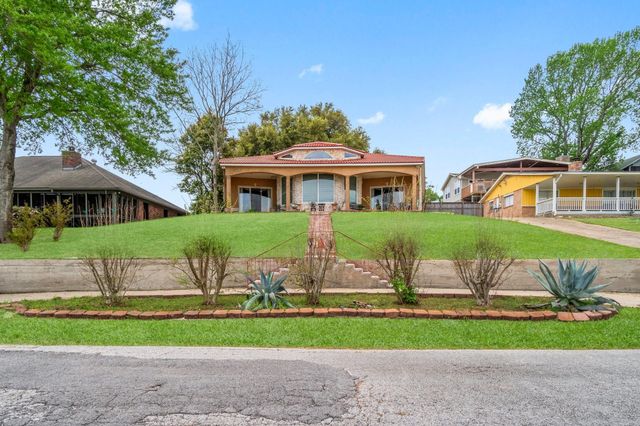 55 Lakeway Drive, Coldspring, TX 77331