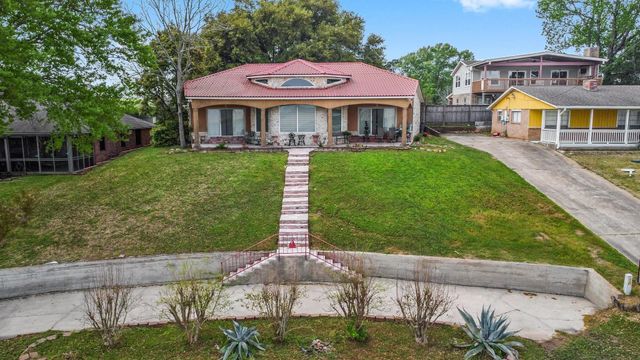55 Lakeway Drive, Coldspring, TX 77331
