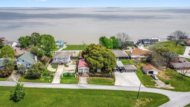 55 Lakeway Drive, Coldspring, TX 77331