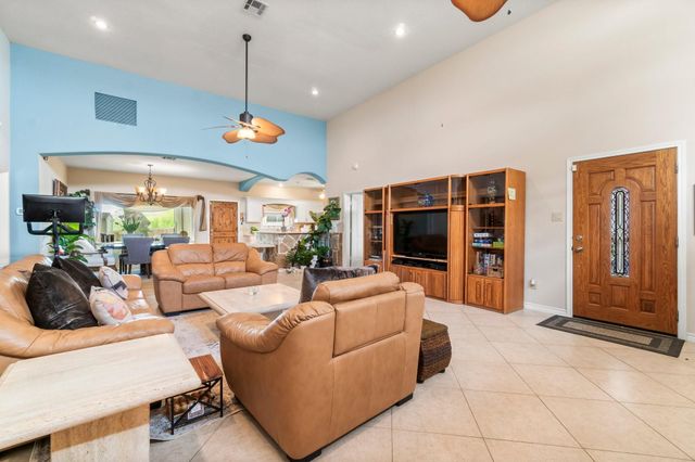55 Lakeway Drive, Coldspring, TX 77331