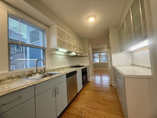 172 Maplewood 0, Watertown, MA 02472