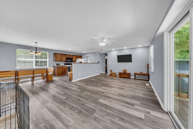 1406 Royal Trl, Manchester, TN 37355
