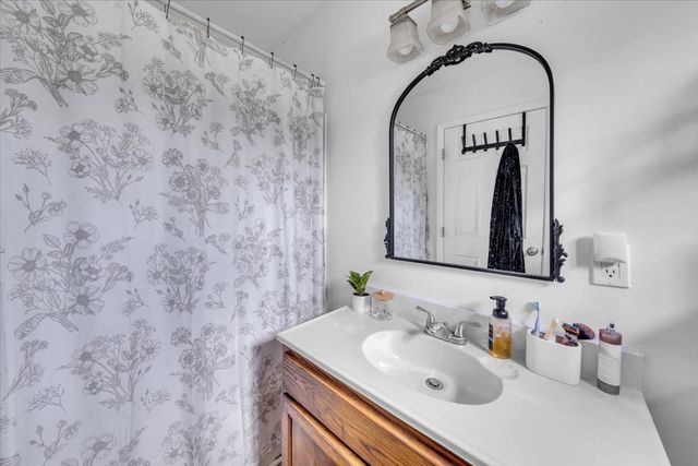 1406 Royal Trl, Manchester, TN 37355