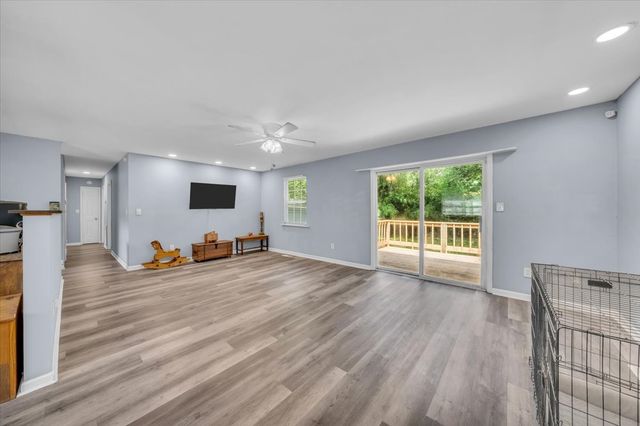 1406 Royal Trl, Manchester, TN 37355