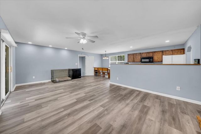1406 Royal Trl, Manchester, TN 37355