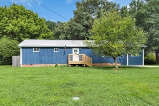 1406 Royal Trl, Manchester, TN 37355