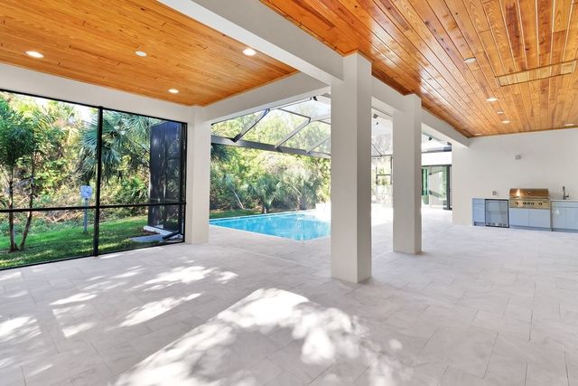 11765 Brown Pelican Way, Vero Beach, FL 32963