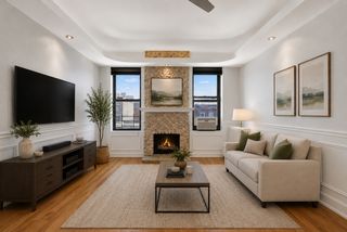 2439 38th St Apt 6D, New York City, NY 11103