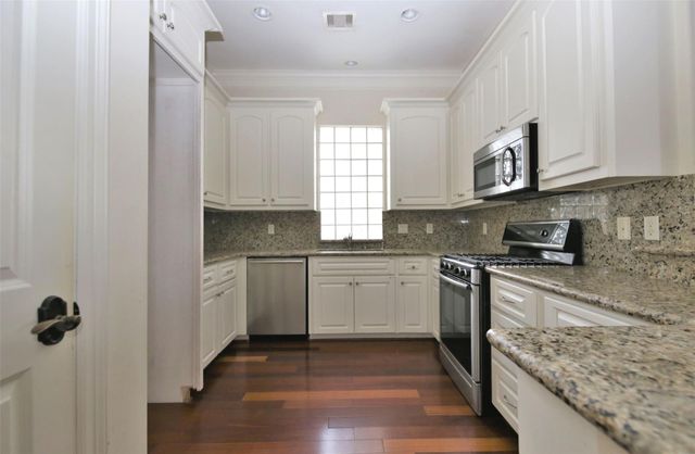 707 Welch, Houston, TX 77006