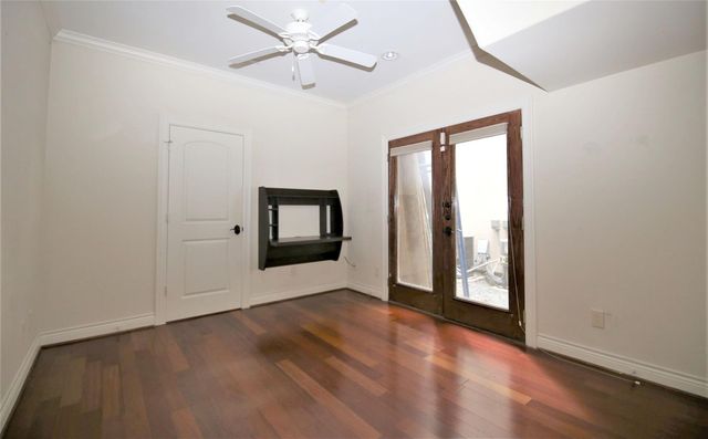 707 Welch, Houston, TX 77006