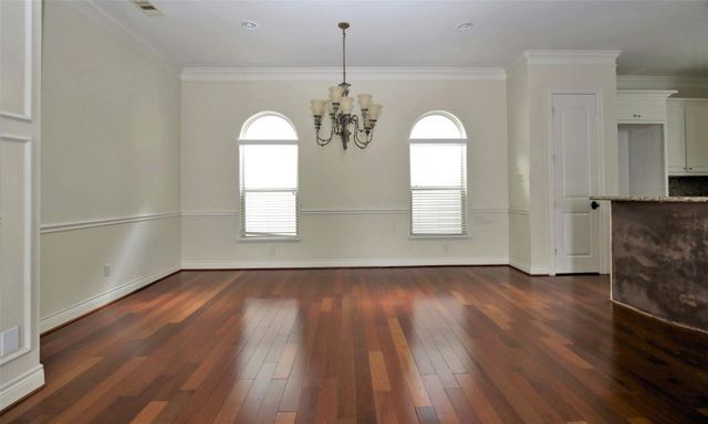 707 Welch, Houston, TX 77006