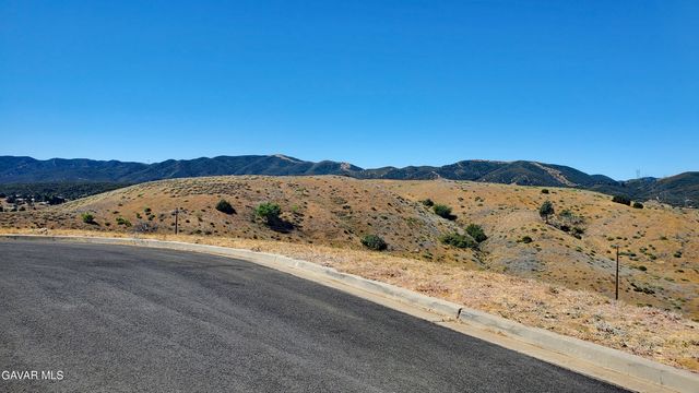 Mccloud Dr, Lake Elizabeth, CA 93532