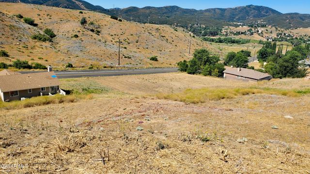 Mccloud Dr, Lake Elizabeth, CA 93532