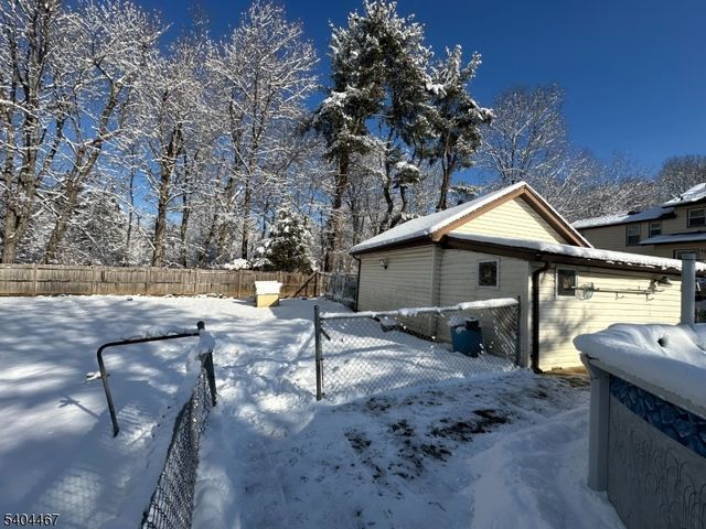 52 Passaic Ave, Livingston Twp., NJ 07039