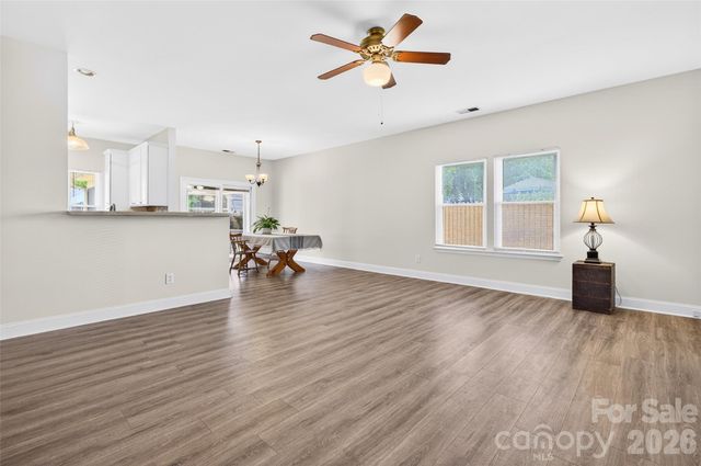 140 Gabriel Drive, Mooresville, NC 28115