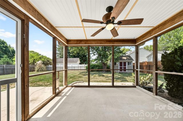 140 Gabriel Drive, Mooresville, NC 28115