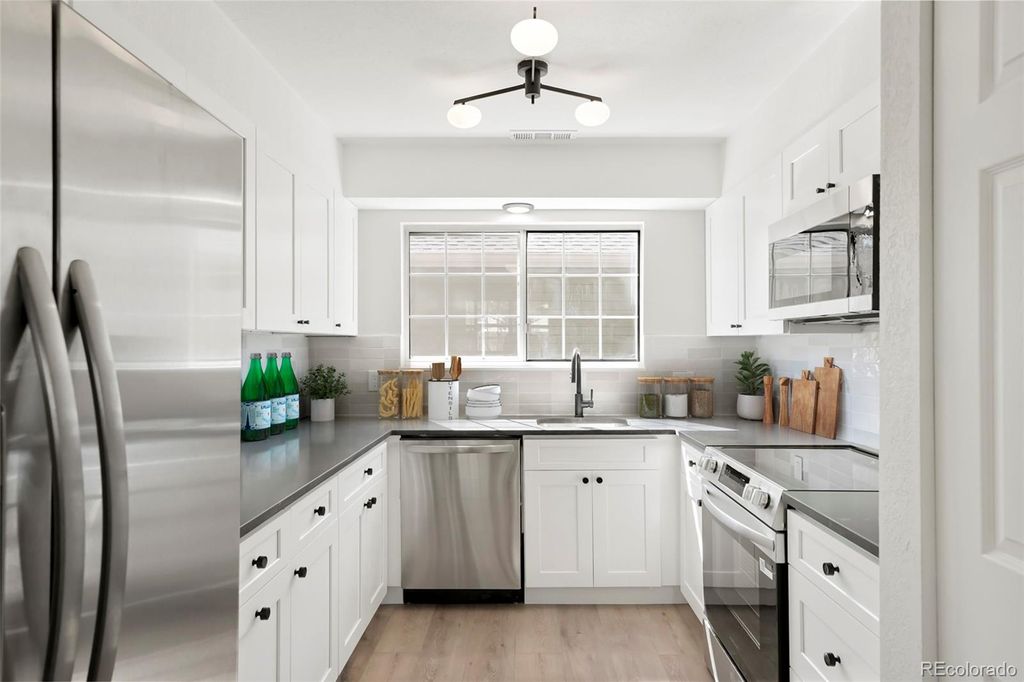 3415 S Ammons Street 6, Lakewood, CO 80227