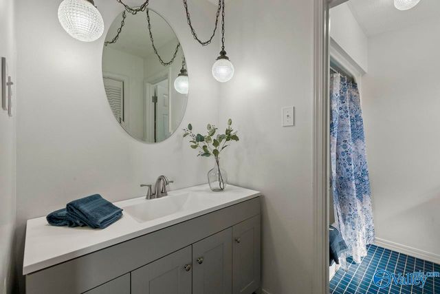 16171 East Glenn Valley, Athens, AL 35611