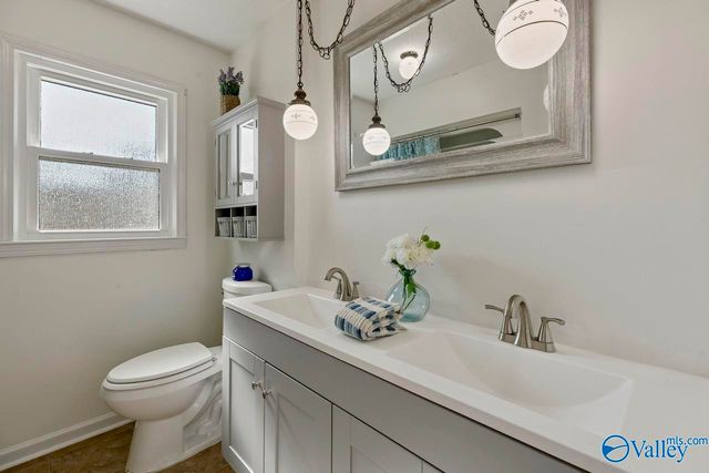 16171 East Glenn Valley, Athens, AL 35611