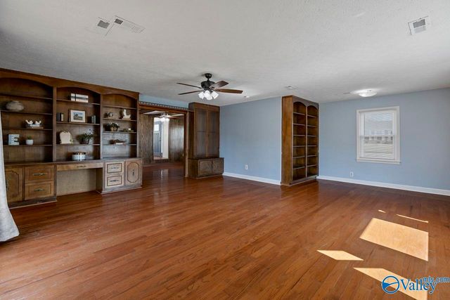 16171 East Glenn Valley, Athens, AL 35611