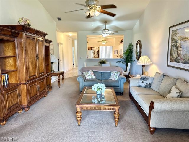 675 Luisa LN 825, Naples, FL 34104