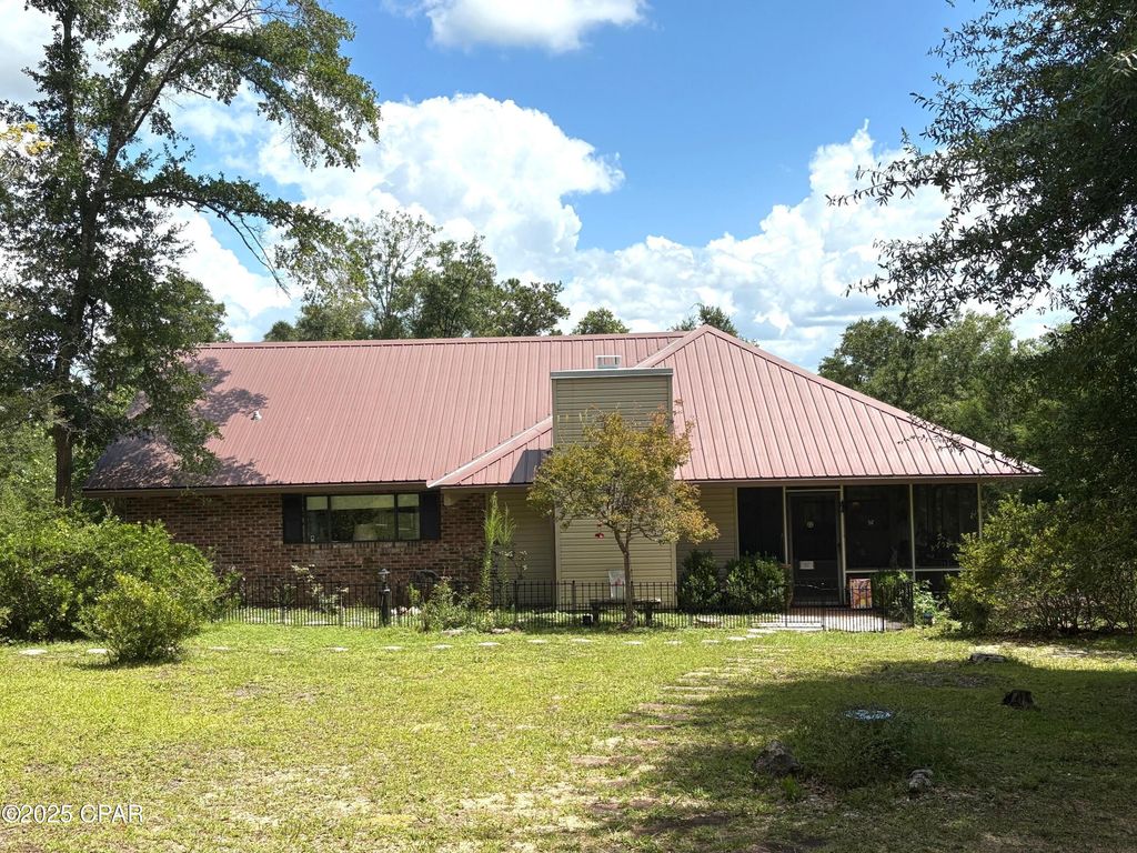 850 Gambier Drive, Alford, FL 32420