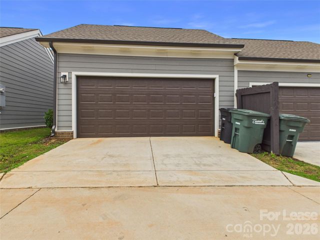 10163 Meeting House Drive NW, Huntersville, NC 28078